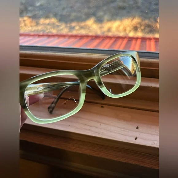 Tres Noir Clear Eyeglasses with 2 Cases - Picture 2 of 9